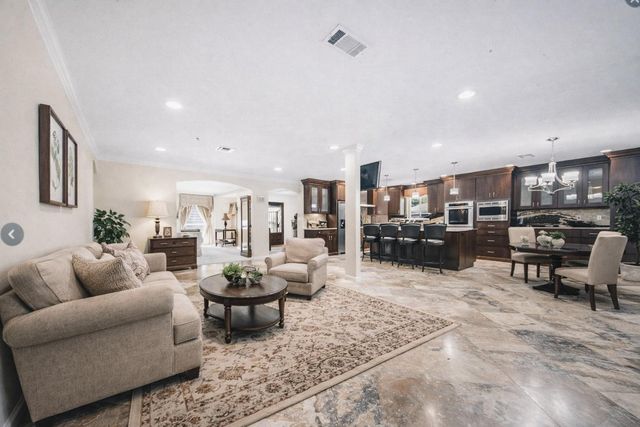 2214 Lakeville Dr Drive, Kingwood, TX 77339