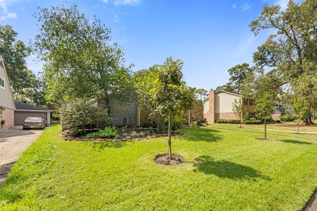 2214 Lakeville Dr Drive, Kingwood, TX 77339