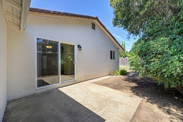 10499 Spaulding Way, Rancho Cordova, CA 95670