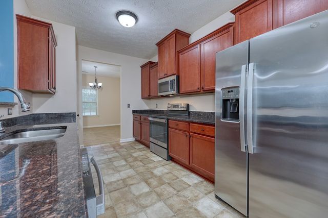 8 Forest Ridge Court, Phenix City, AL 36869