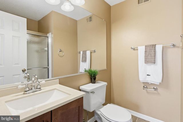 12150 WEDGEWAY CT, Fairfax, VA 22033