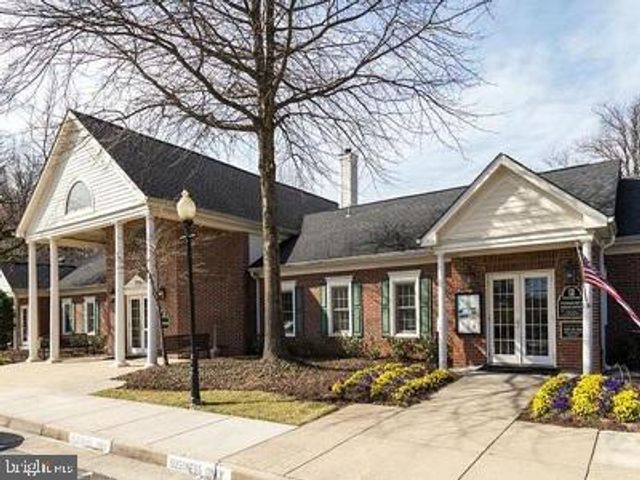 12150 WEDGEWAY CT, Fairfax, VA 22033