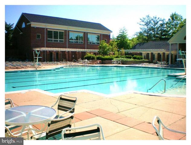 12150 WEDGEWAY CT, Fairfax, VA 22033