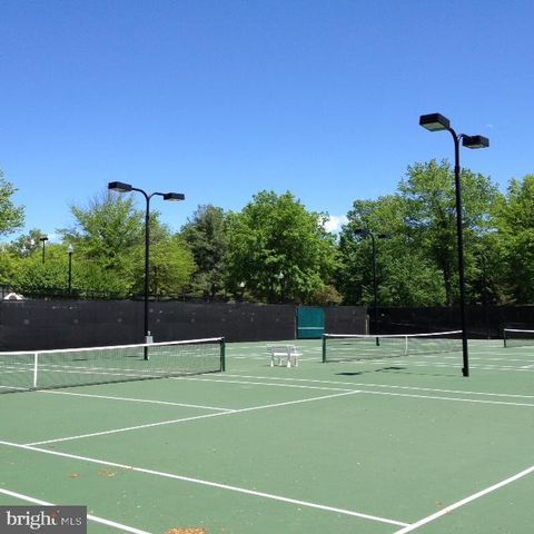 12150 WEDGEWAY CT, Fairfax, VA 22033