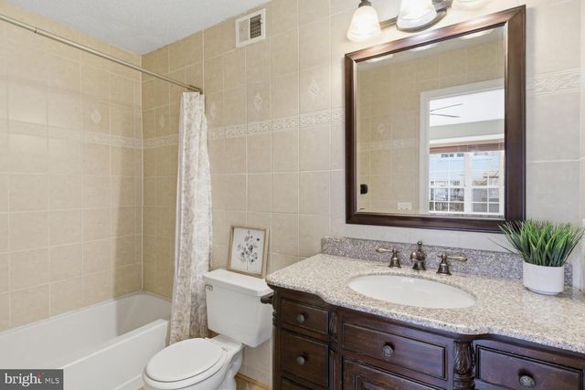 12150 WEDGEWAY CT, Fairfax, VA 22033