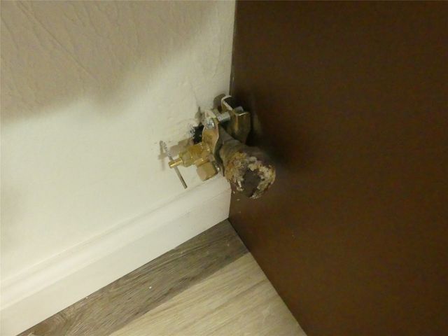 1216 Runaway Bay Drive, Runaway Bay, TX 76426