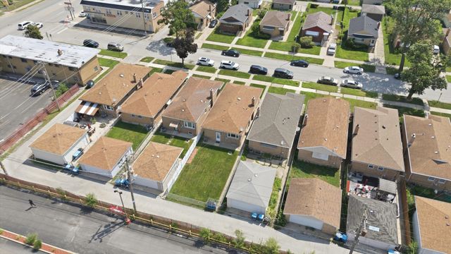 12718 S Justine Street, Calumet Park, IL 60827