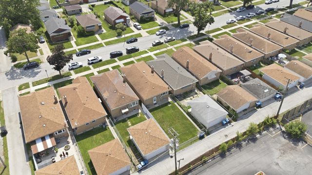 12718 S Justine Street, Calumet Park, IL 60827