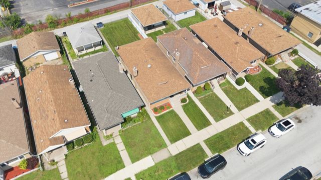 12718 S Justine Street, Calumet Park, IL 60827