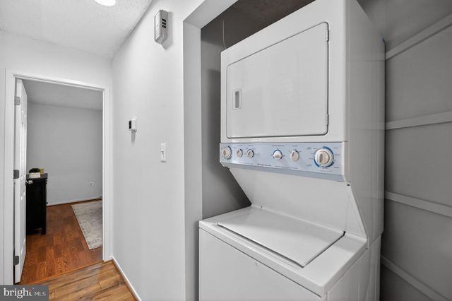 1957-A VILLARIDGE DR, Reston, VA 20191