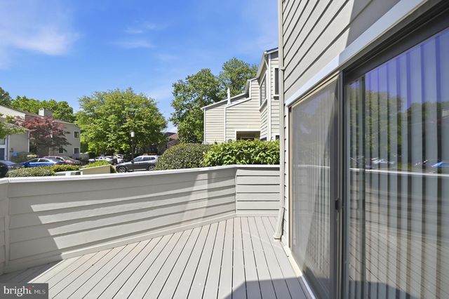 1957-A VILLARIDGE DR, Reston, VA 20191