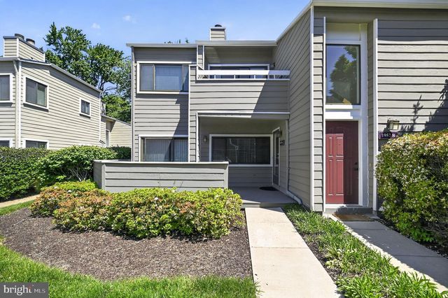 1957-A VILLARIDGE DR, Reston, VA 20191