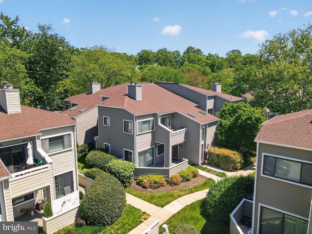 1957-A VILLARIDGE DR, Reston, VA 20191
