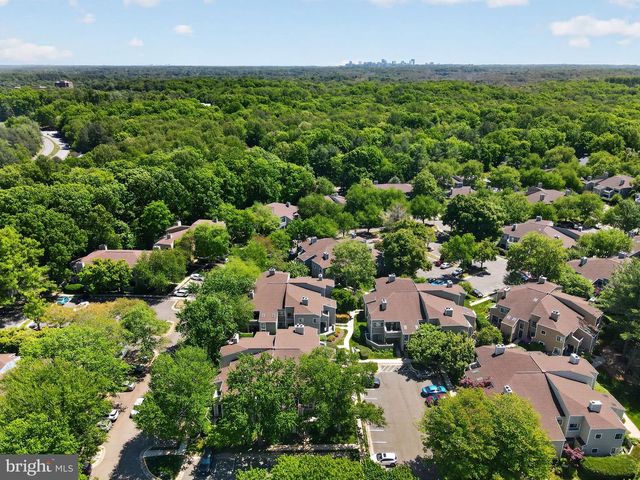 1957-A VILLARIDGE DR, Reston, VA 20191