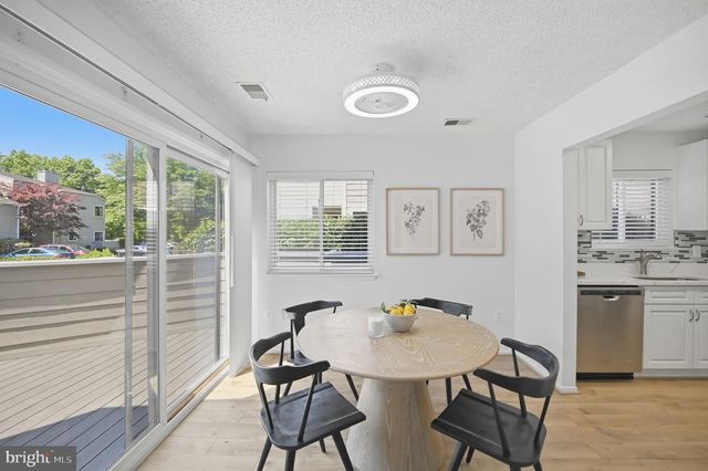 1957-A VILLARIDGE DR, Reston, VA 20191