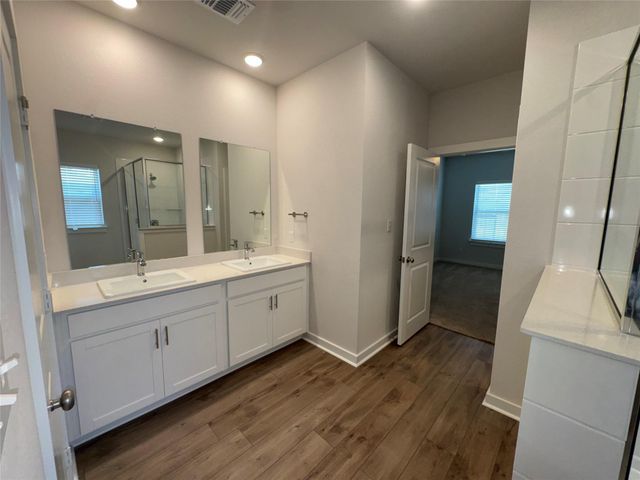 106 Milo DR, Hutto, TX 78634