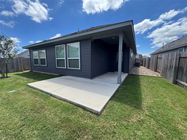 106 Milo DR, Hutto, TX 78634