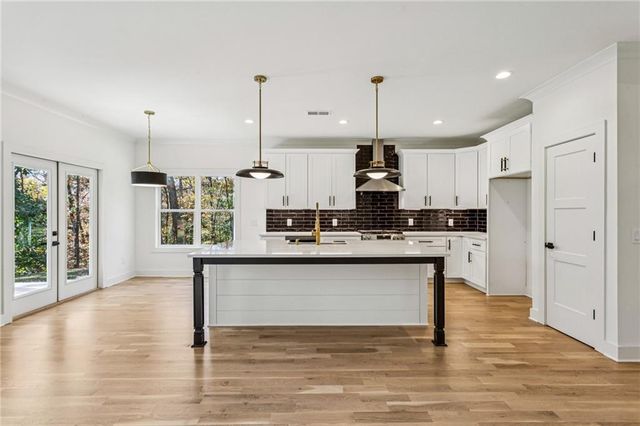 651 Chestnut Hill SW Road, Marietta, GA 30064