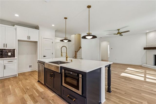 651 Chestnut Hill SW Road, Marietta, GA 30064