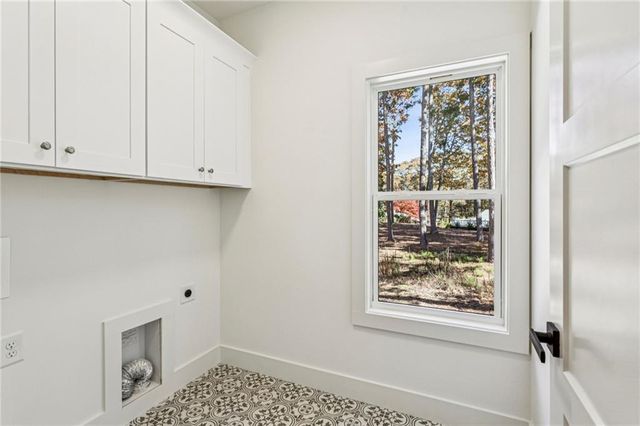 651 Chestnut Hill SW Road, Marietta, GA 30064