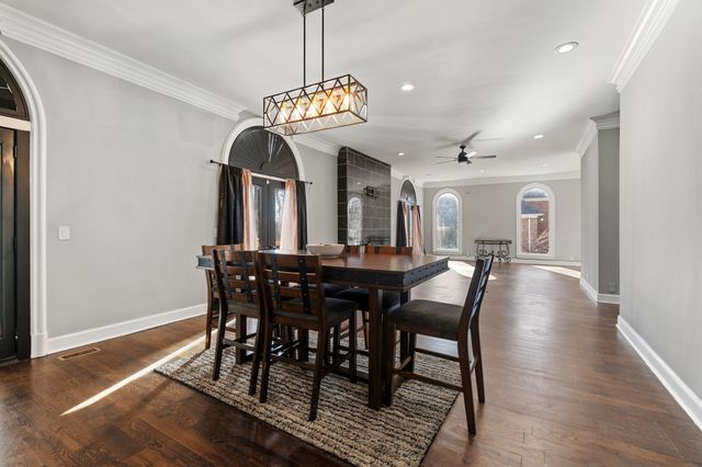 2119 Shannon Dr, Murfreesboro, TN 37129