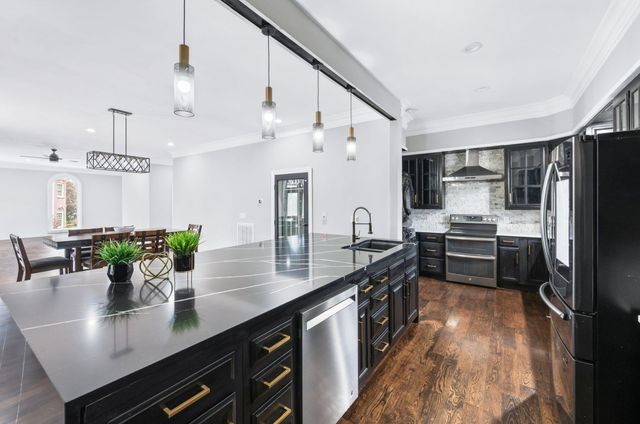 2119 Shannon Dr, Murfreesboro, TN 37129