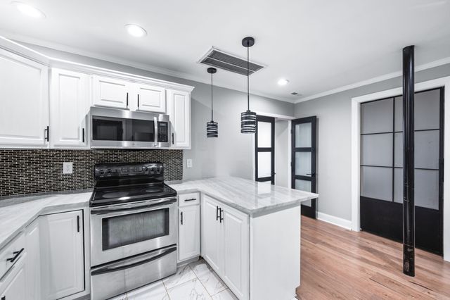 2119 Shannon Dr, Murfreesboro, TN 37129