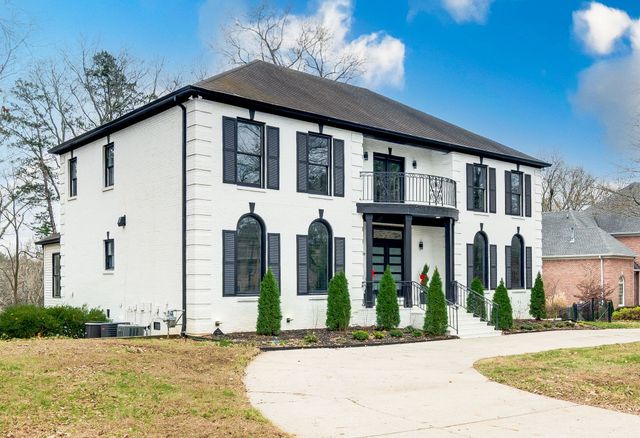 2119 Shannon Dr, Murfreesboro, TN 37129