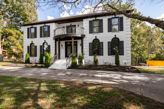 2119 Shannon Dr, Murfreesboro, TN 37129