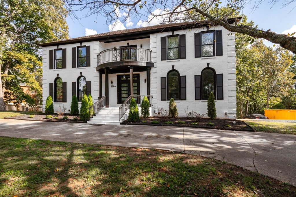 2119 Shannon Dr, Murfreesboro, TN 37129