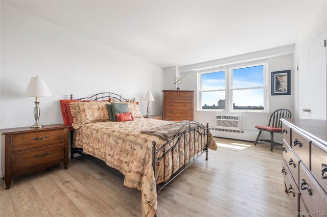 5700 Arlington Avenue 17D, Bronx, NY 10471