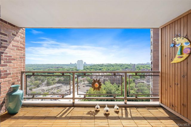 5700 Arlington Avenue 17D, Bronx, NY 10471