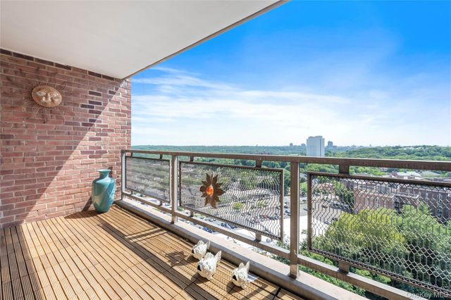 5700 Arlington Avenue 17D, Bronx, NY 10471
