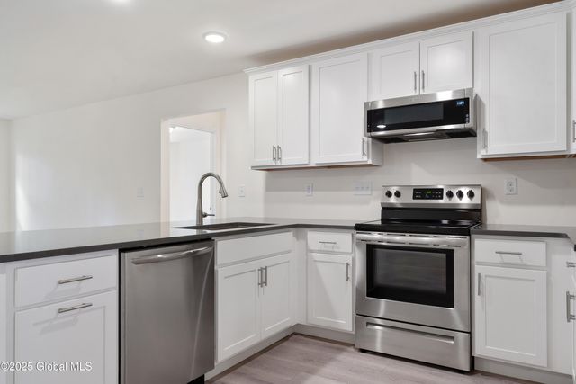127 Carriage Boulevard, Rotterdam, NY 12306