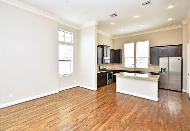 1100 Lakin Street, Houston, TX 77007