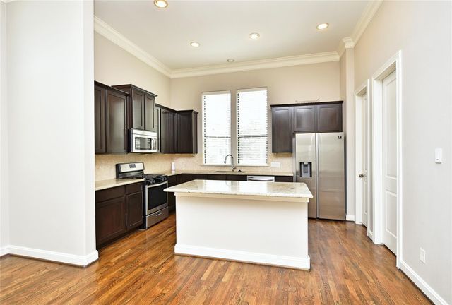 1100 Lakin Street, Houston, TX 77007