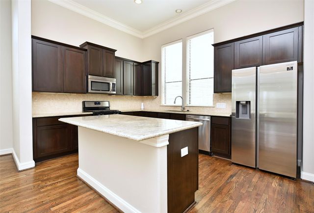 1100 Lakin Street, Houston, TX 77007