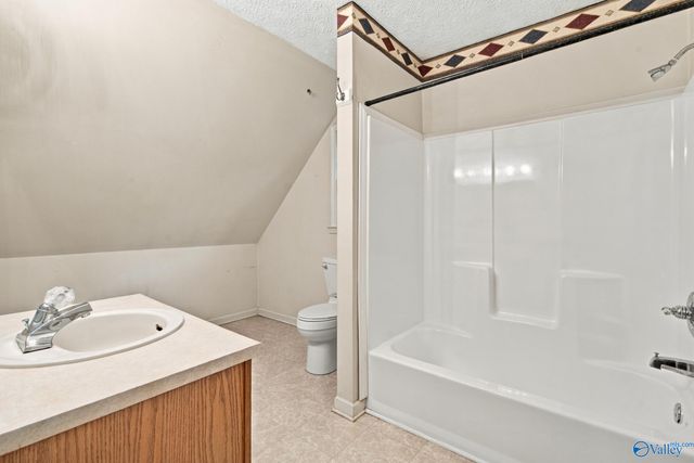 16715 Sandy Lane, Athens, AL 35613