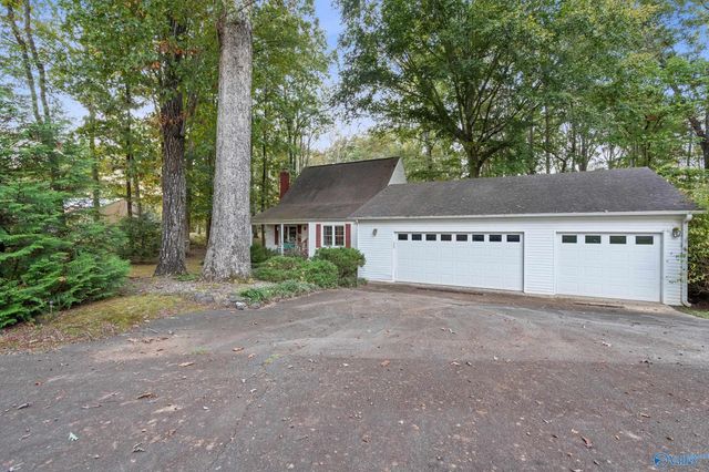 16715 Sandy Lane, Athens, AL 35613