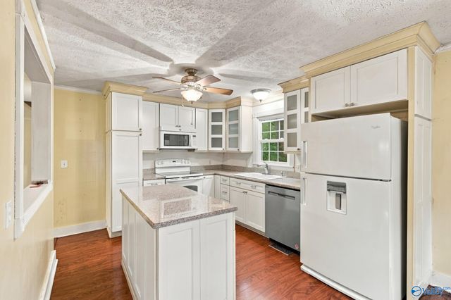 16715 Sandy Lane, Athens, AL 35613
