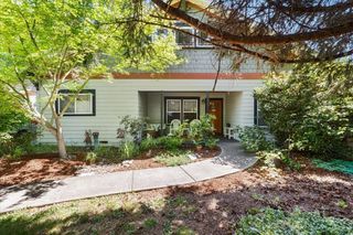 1205 E Park Street, Grants Pass, OR 97527