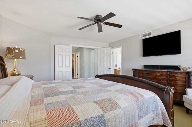 4554 E MICHELLE Drive, Phoenix, AZ 85032