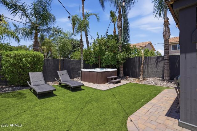 4554 E MICHELLE Drive, Phoenix, AZ 85032