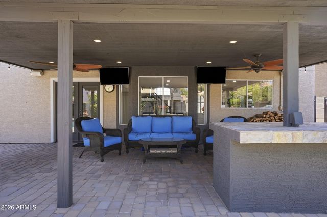 4554 E MICHELLE Drive, Phoenix, AZ 85032