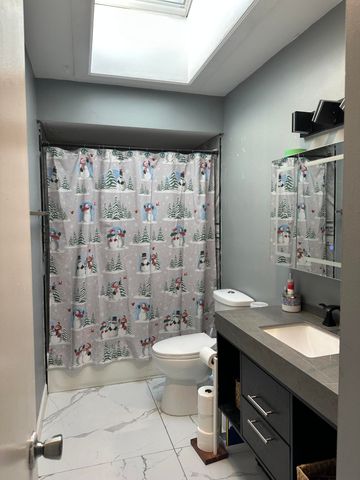 8027 Kooy Drive, Munster, IN 46321