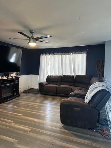 8027 Kooy Drive, Munster, IN 46321