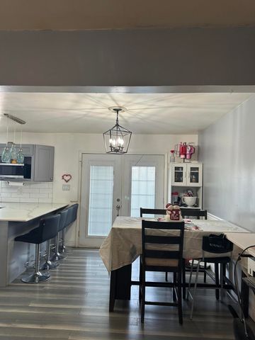 8027 Kooy Drive, Munster, IN 46321