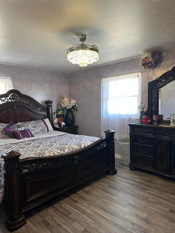 8027 Kooy Drive, Munster, IN 46321