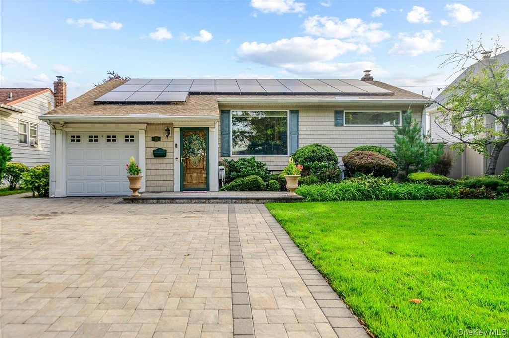 91 Flower Road, Valley Stream, NY 11581 — exterior
