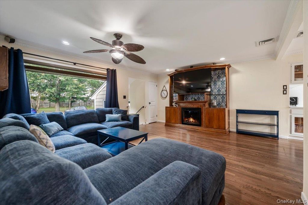 91 Flower Road, Valley Stream, NY 11581 — photo 5